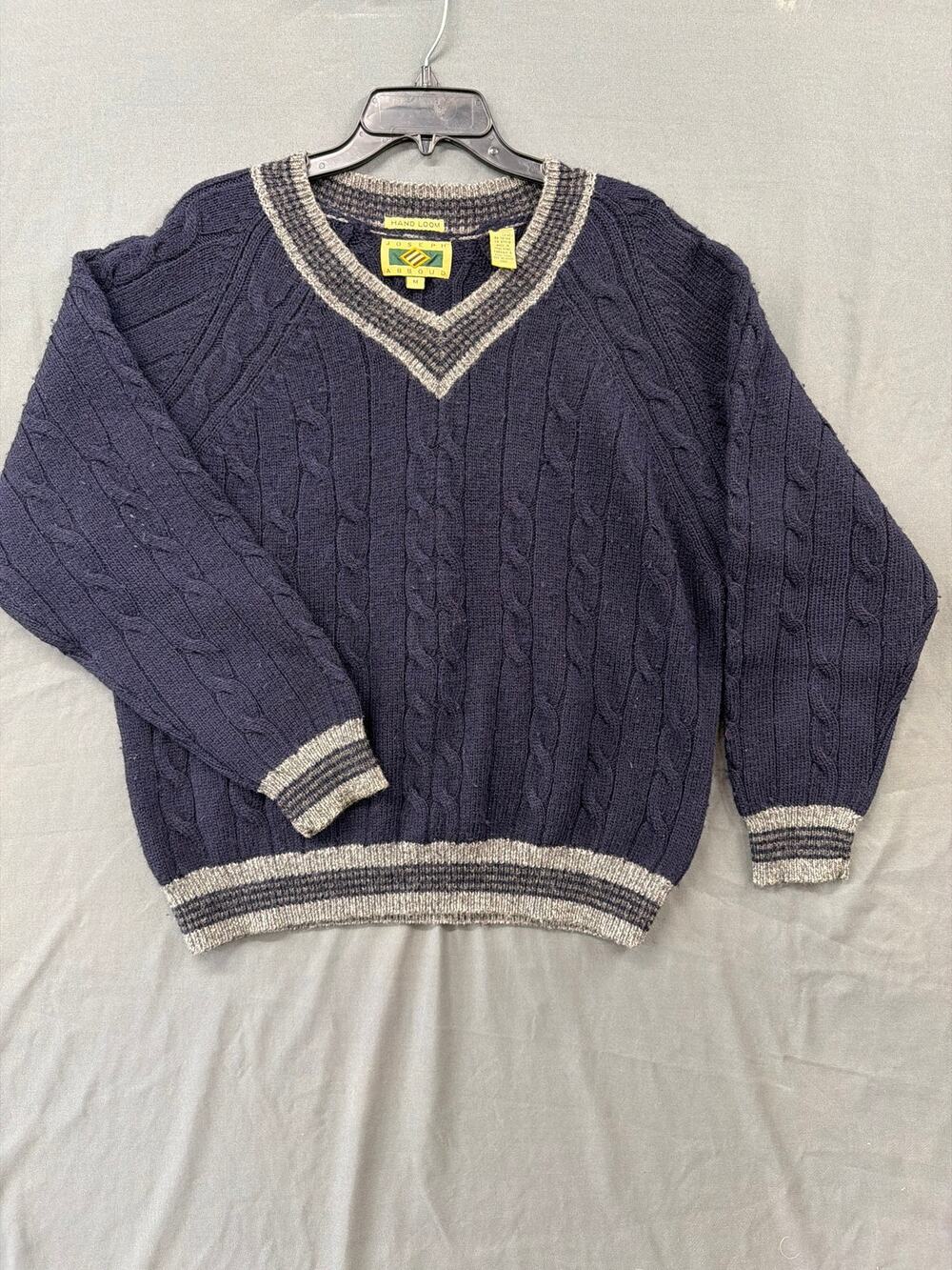 Vintage Joseph Abboud Hand Loom 100% Wool Cable Knit V-Neck Sweater M Navy